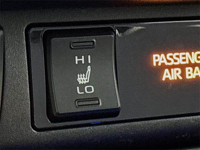 2019 Toyota RAV4 Vehicle Photo in Puyallup, WA 98371