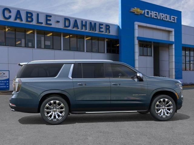 2025 Chevrolet Suburban Vehicle Photo in KANSAS CITY, MO 64114-4502