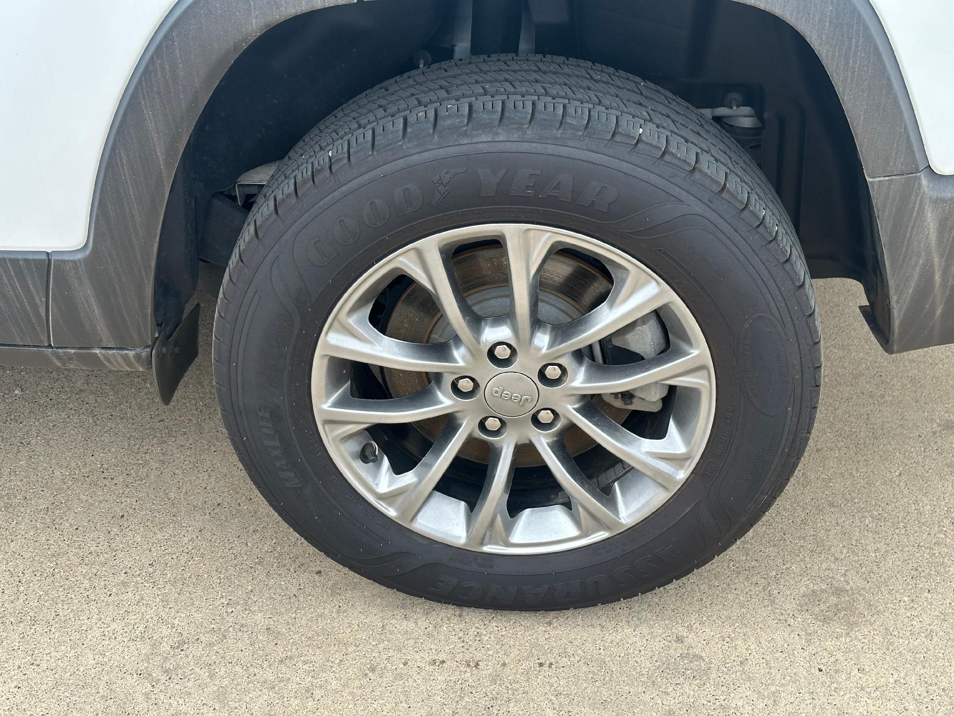 View vehicle photo 6