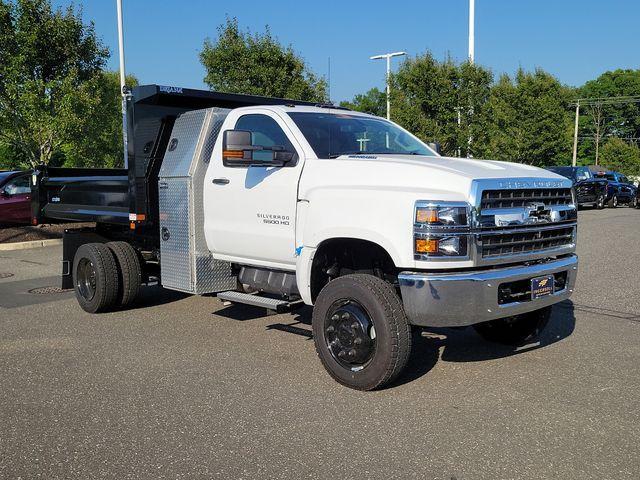 Select 2024 Chevrolet Silverado 5500 HD