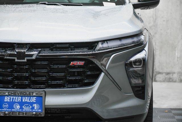 2025 Chevrolet Trax Vehicle Photo in EVERETT, WA 98203-5662
