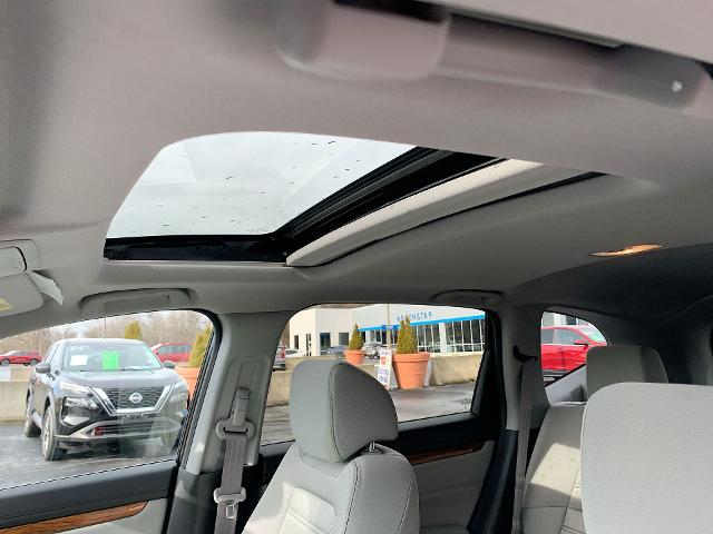 2020 Honda CR-V Vehicle Photo in MOON TOWNSHIP, PA 15108-2571