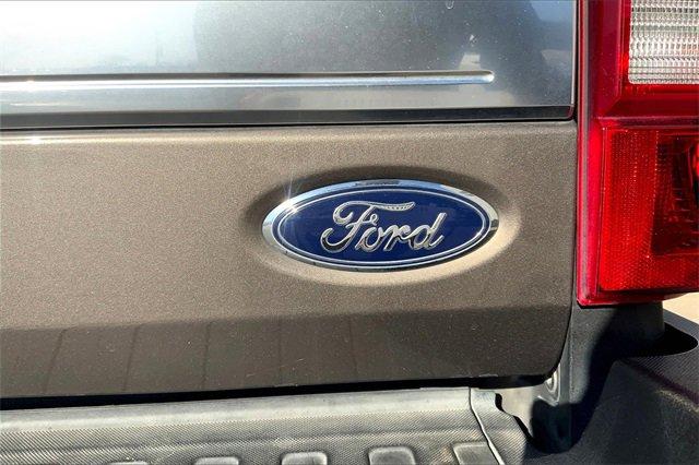 2020 Ford Super Duty F-250 SRW Vehicle Photo in TOPEKA, KS 66609-0000
