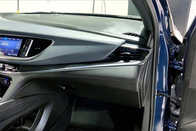 2022 Buick Enclave Vehicle Photo in TOPEKA, KS 66609-0000