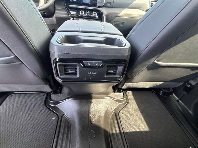 2024 GMC Sierra 1500 Vehicle Photo in ALBERTVILLE, AL 35950-0246