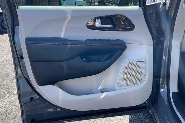 2022 Chrysler Pacifica Vehicle Photo in INDEPENDENCE, MO 64055-1314