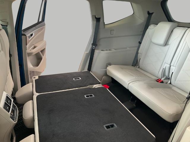 2025 Volkswagen Atlas Vehicle Photo in Oshkosh, WI 54904