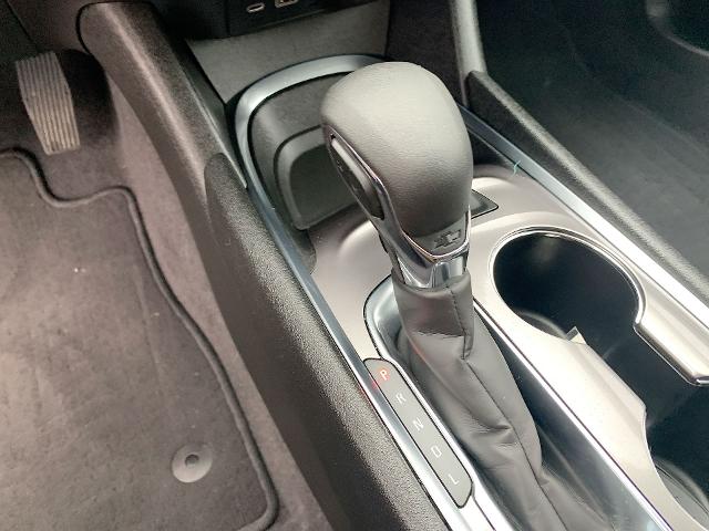 2022 Chevrolet Malibu Vehicle Photo in MOON TOWNSHIP, PA 15108-2571