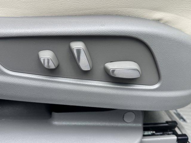 2021 Cadillac XT5 Vehicle Photo in LEOMINSTER, MA 01453-2952