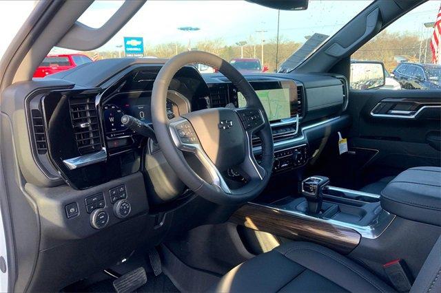 2025 Chevrolet Silverado 1500 Vehicle Photo in KANSAS CITY, MO 64114-4502