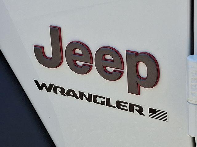 2024 Jeep Wrangler Vehicle Photo in DANBURY, CT 06810-5034