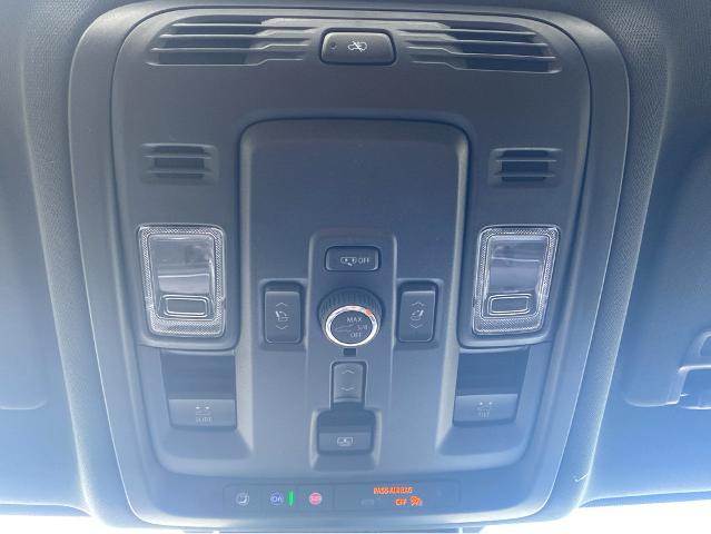2025 Chevrolet Suburban Vehicle Photo in BEAUFORT, SC 29906-4218