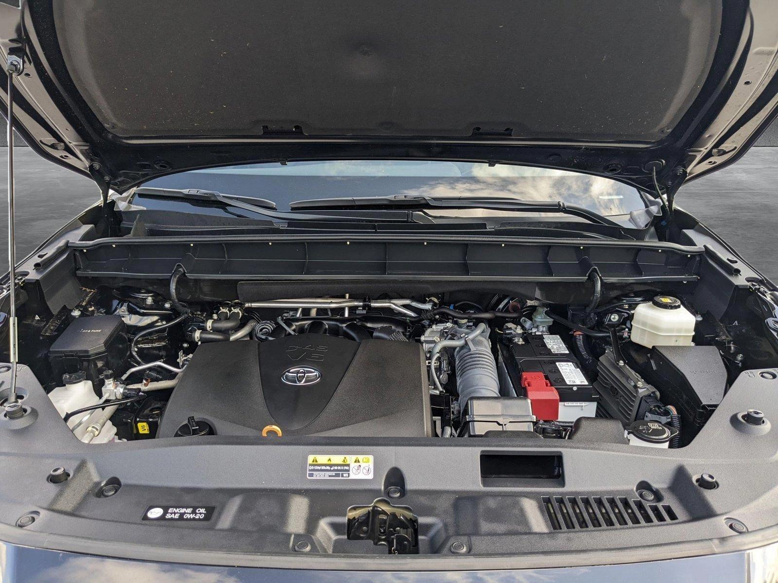 2022 Toyota Highlander Vehicle Photo in Davie, FL 33331