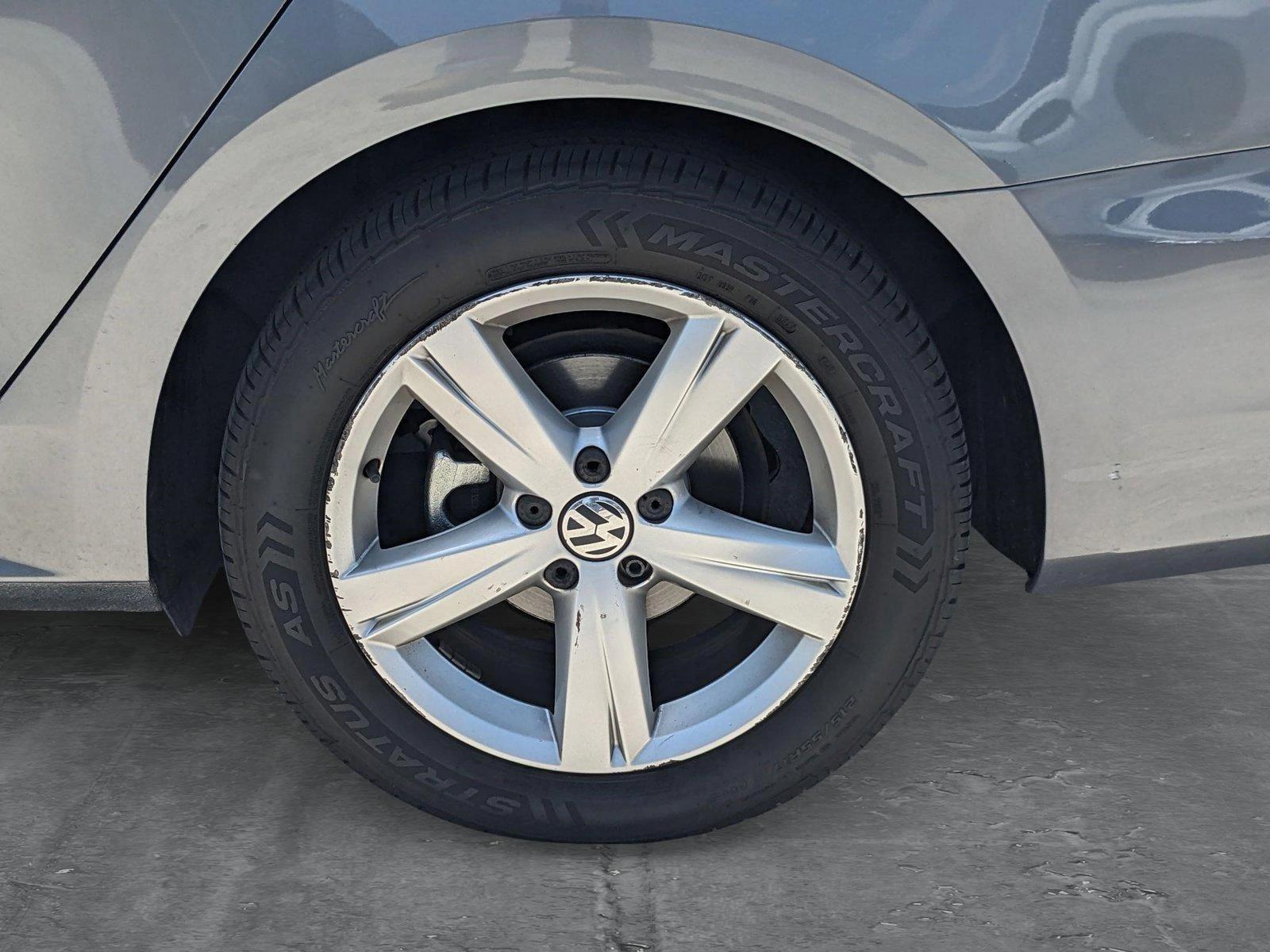 2015 Volkswagen Passat Vehicle Photo in MIAMI, FL 33172-3015