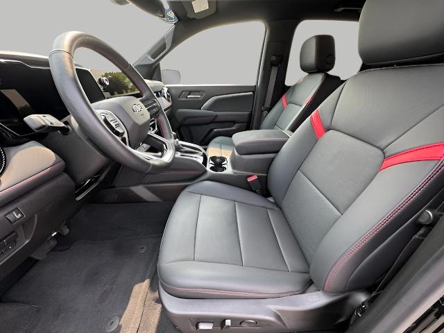 2024 Chevrolet Colorado Vehicle Photo in Green Bay, WI 54304