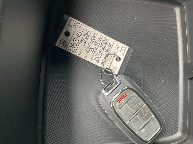 2025 Chrysler Pacifica Vehicle Photo in Kaukauna, WI 54130