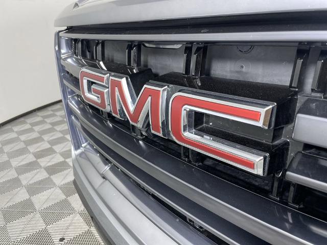 2024 GMC Yukon XL Vehicle Photo in GILBERT, AZ 85297-0402