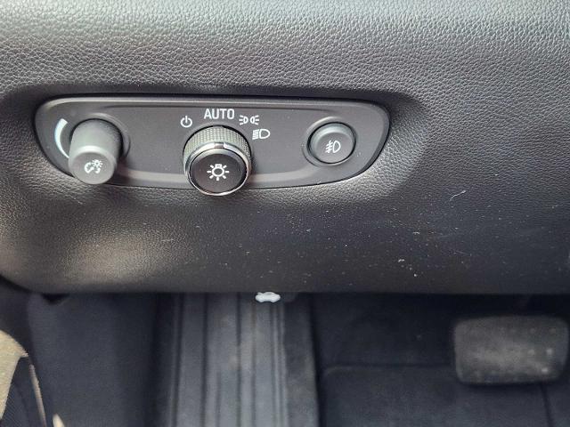 2021 Chevrolet Traverse Vehicle Photo in DENTON, TX 76210-9321