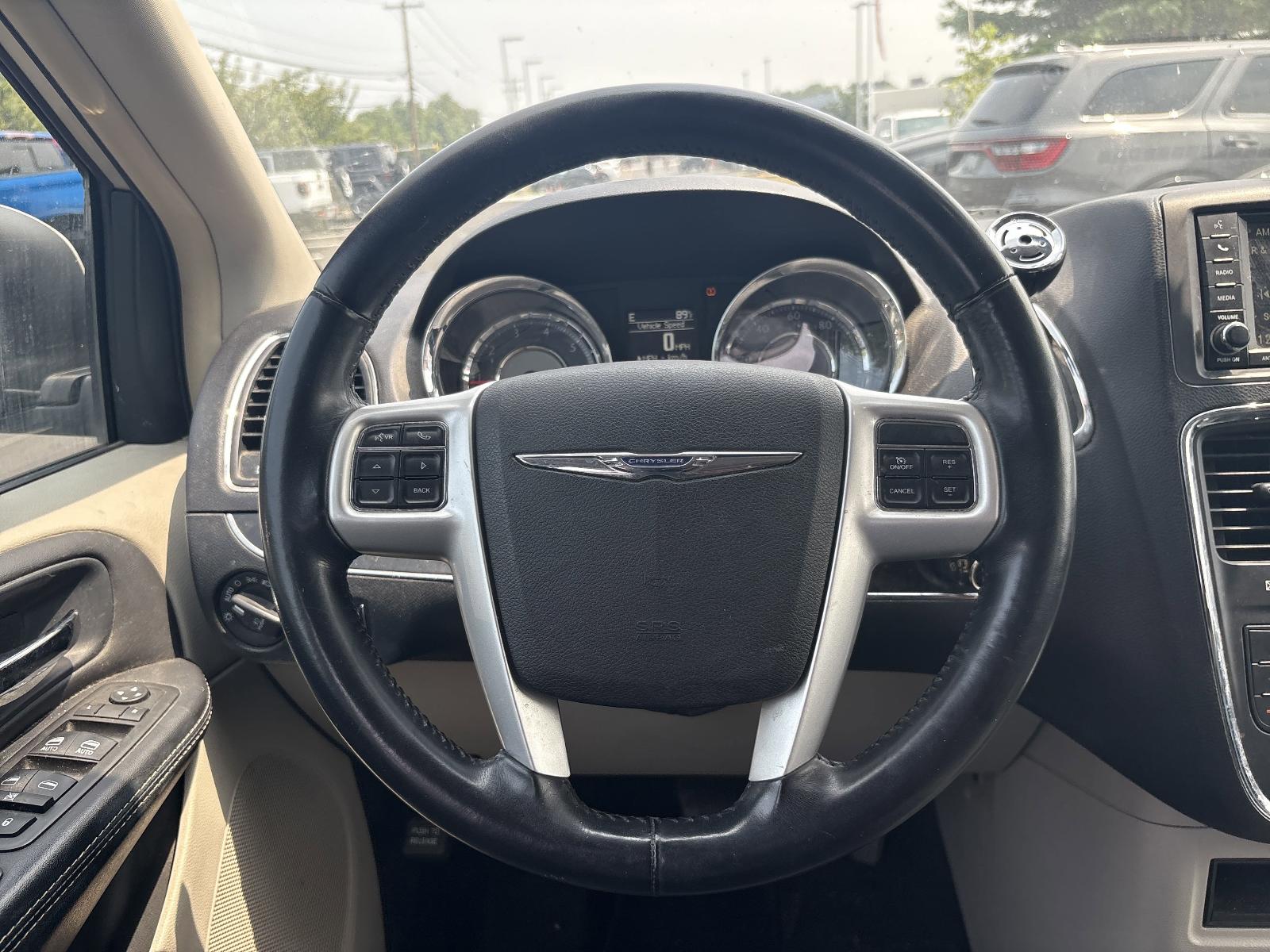 2014 Chrysler Town & Country Vehicle Photo in Mechanicsburg, PA 17050-1707