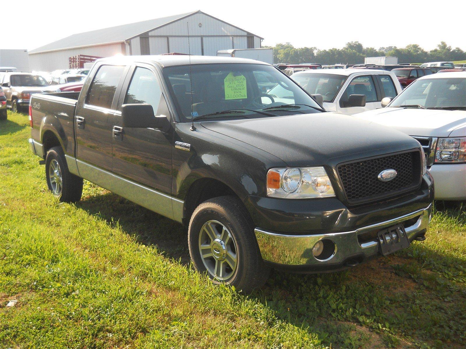 Used 2006 Ford F-150 XLT with VIN 1FTRW14W06FA60635 for sale in Delavan, IL