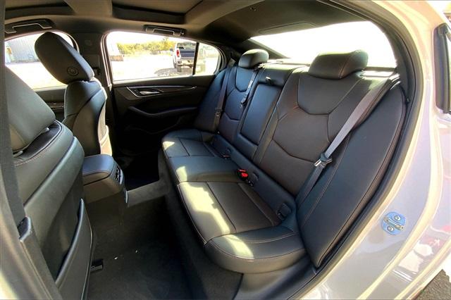 2025 Cadillac CT5 Vehicle Photo in KANSAS CITY, MO 64114-4545