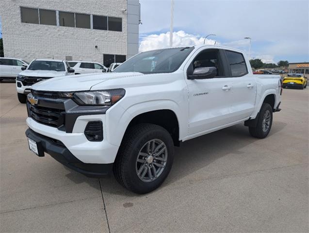 2024 Chevrolet Colorado Vehicle Photo in ENGLEWOOD, CO 80113-6708