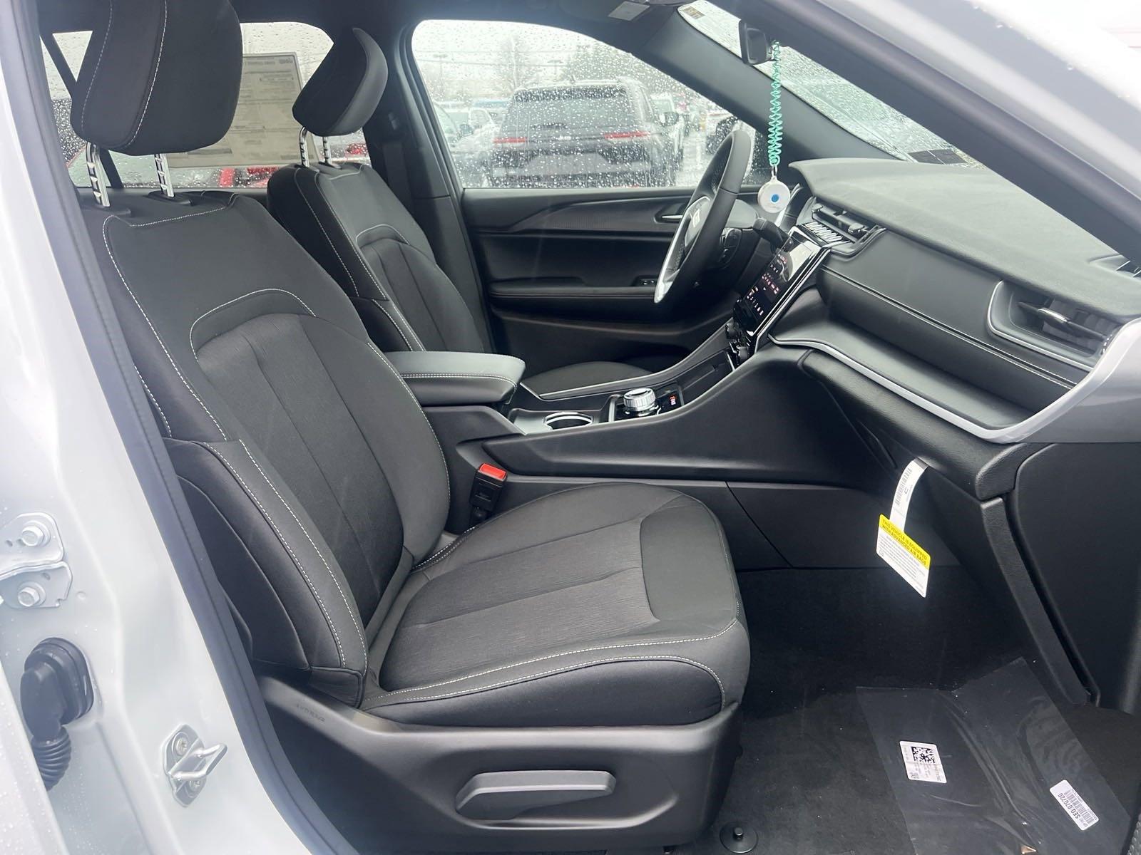 2025 Jeep Grand Cherokee L Vehicle Photo in Mechanicsburg, PA 17050-1707