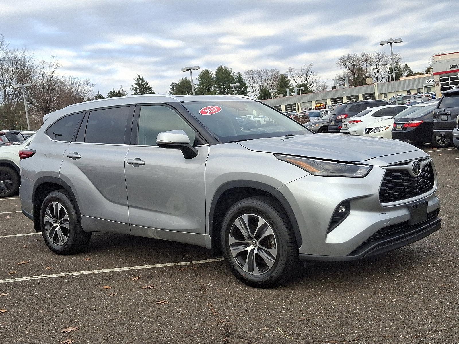2021 Toyota Highlander Vehicle Photo in Trevose, PA 19053