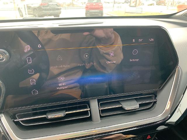 2025 Chevrolet Trax Vehicle Photo in MOON TOWNSHIP, PA 15108-2571
