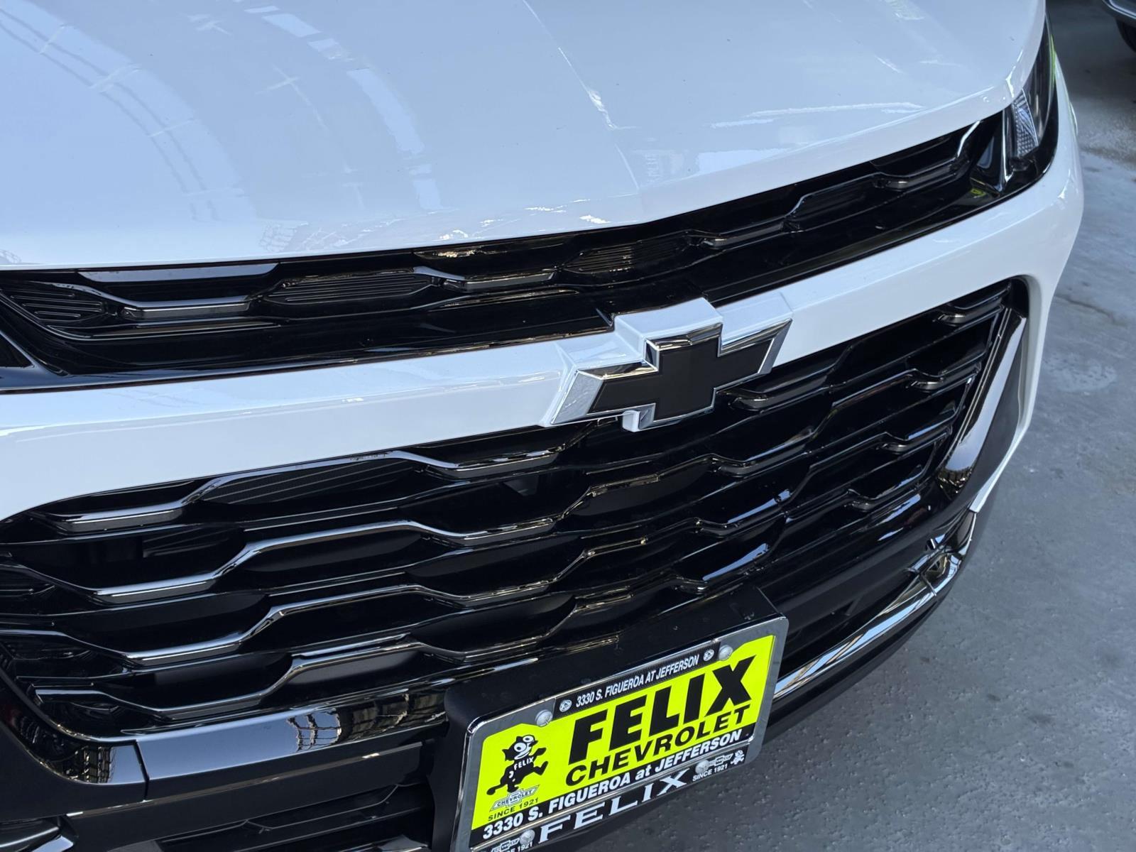2025 Chevrolet Trax Vehicle Photo in LOS ANGELES, CA 90007-3794