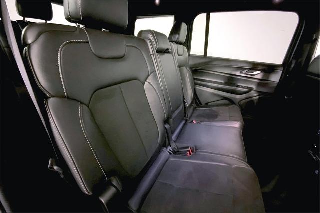 2024 Jeep Grand Cherokee L Vehicle Photo in Kansas City, MO 64114