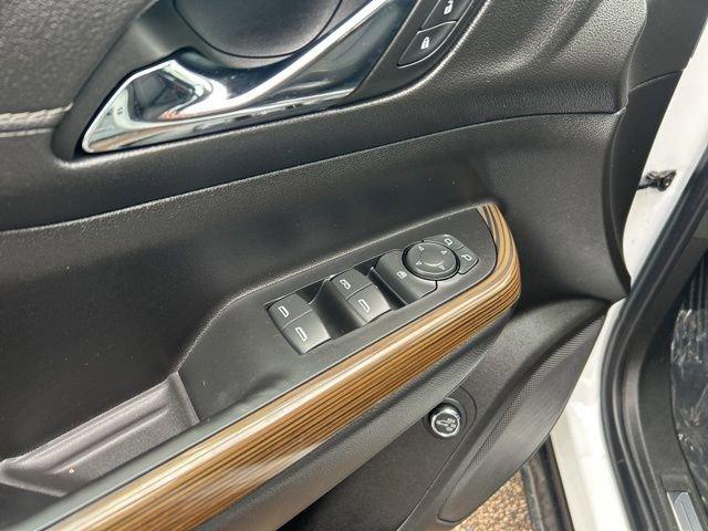 2023 GMC Acadia Vehicle Photo in MEDINA, OH 44256-9631