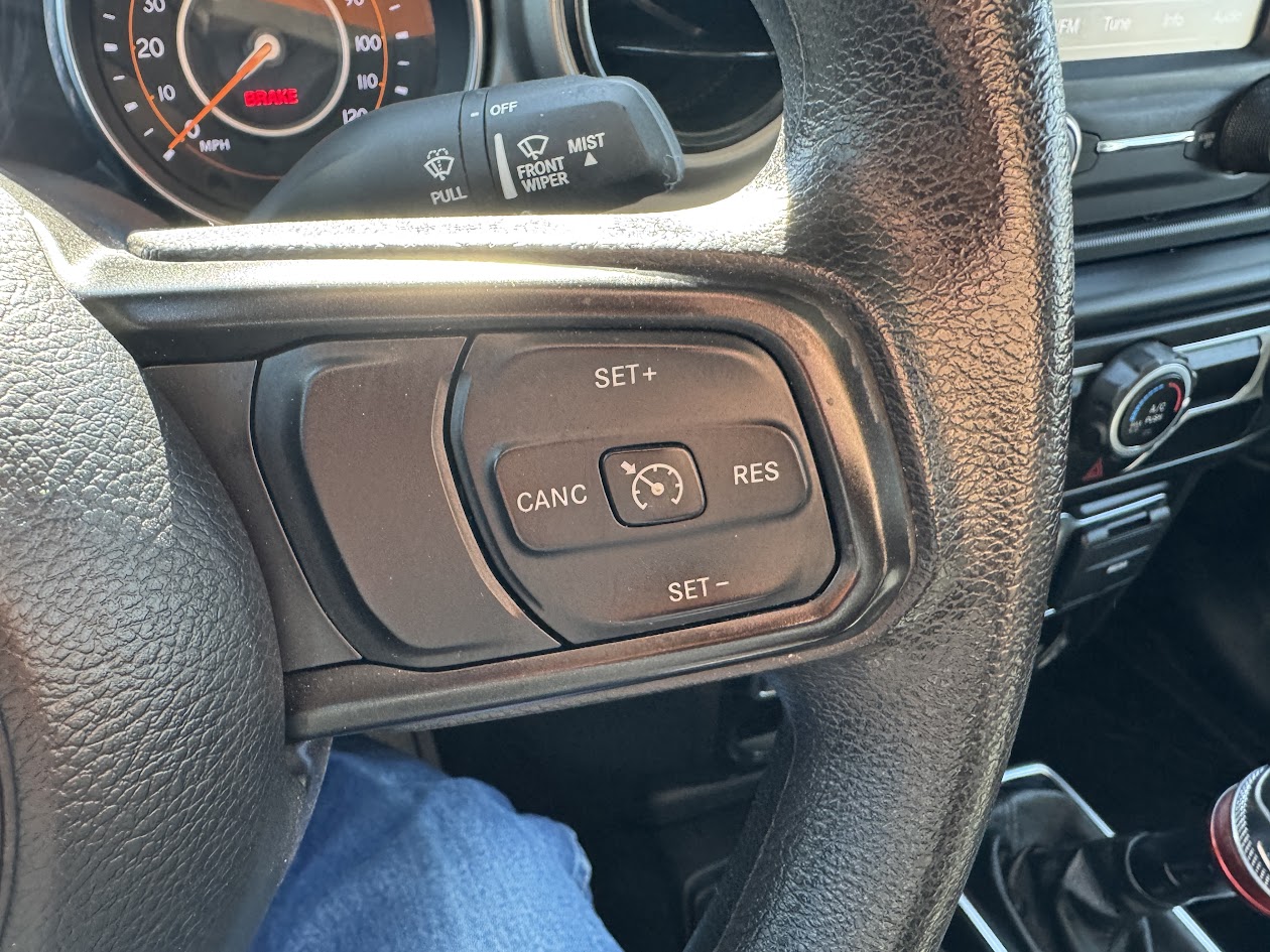 2021 Jeep Gladiator Vehicle Photo in BOONVILLE, IN 47601-9633