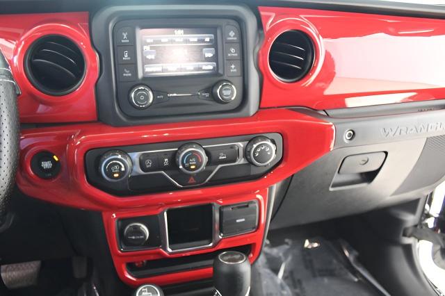 2021 Jeep Wrangler Vehicle Photo in Green Bay, WI 54304