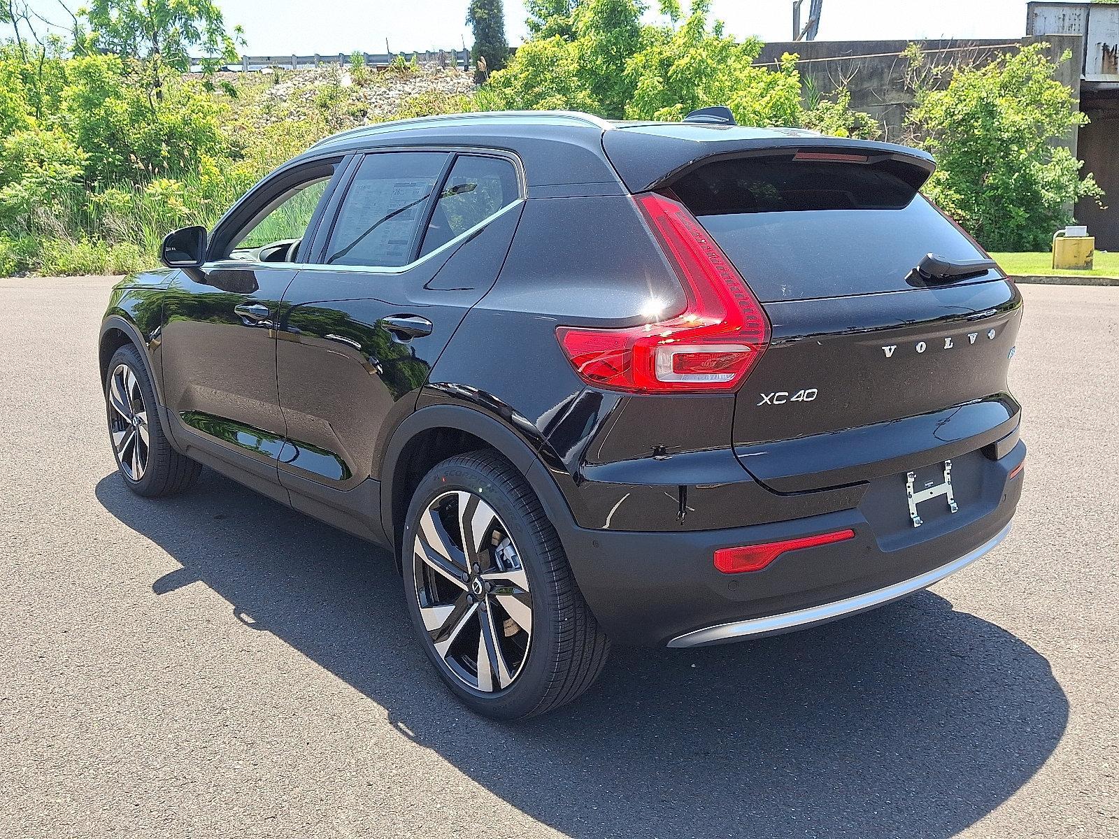 2025 Volvo XC40 Vehicle Photo in Trevose, PA 19053