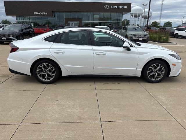 2022 Hyundai SONATA Vehicle Photo in Peoria, IL 61615