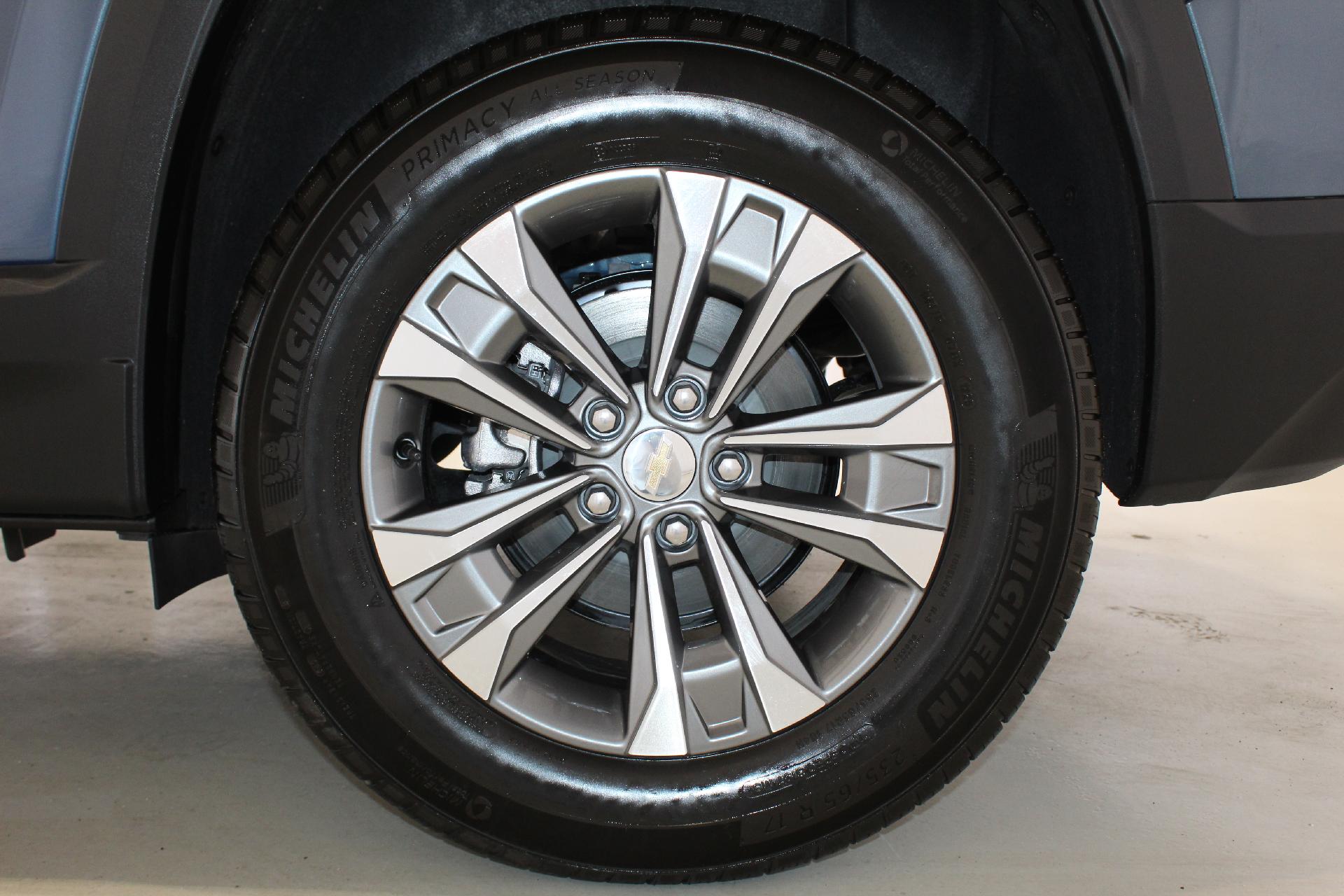 2026 Chevrolet Equinox Vehicle Photo in NORTHAMPTON, MA 01060-1120