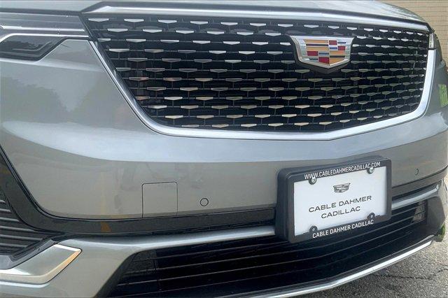 2025 Cadillac XT6 Vehicle Photo in KANSAS CITY, MO 64114-4545