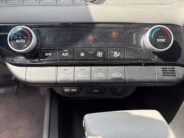 2024 Hyundai ELANTRA Vehicle Photo in Philadelphia, PA 19116