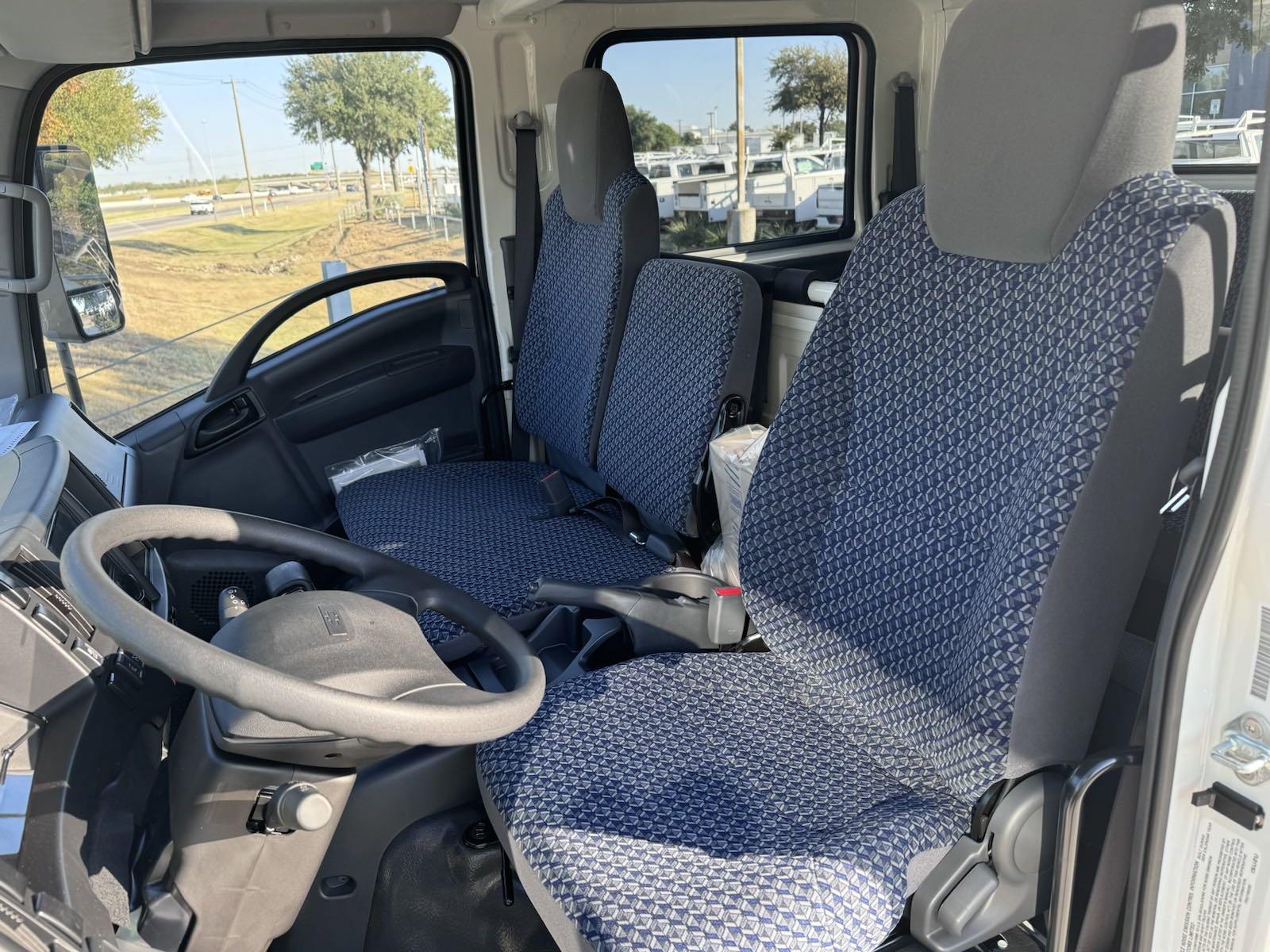 2025 Chevrolet Low Cab Forward 5500 XG Vehicle Photo in GEORGETOWN, TX 78626-7508