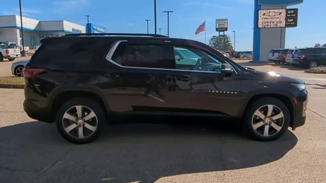 Used 2022 Chevrolet Traverse 3LT with VIN 1GNEVHKW6NJ143597 for sale in Huntsville, TX