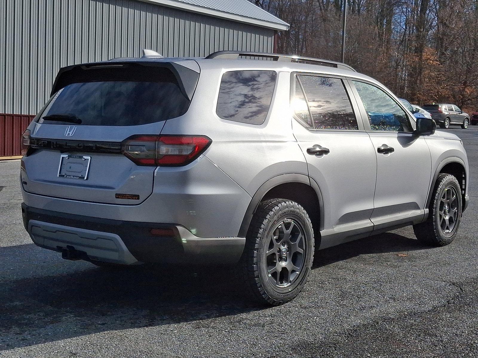2025 Honda Pilot Vehicle Photo in Harrisburg, PA 17111