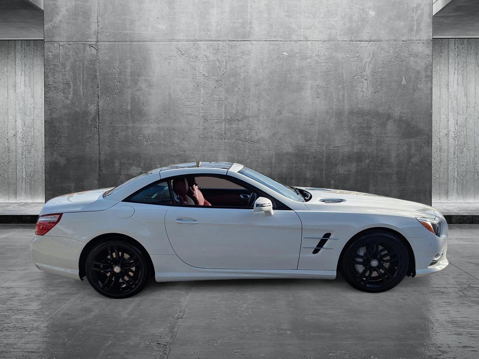 2015 Mercedes-Benz SL-Class Vehicle Photo in Delray Beach, FL 33444