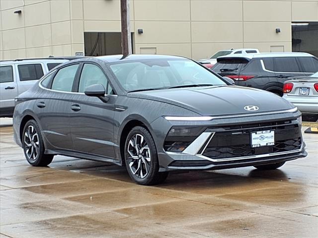 2025 Hyundai SONATA Vehicle Photo in Peoria, IL 61615