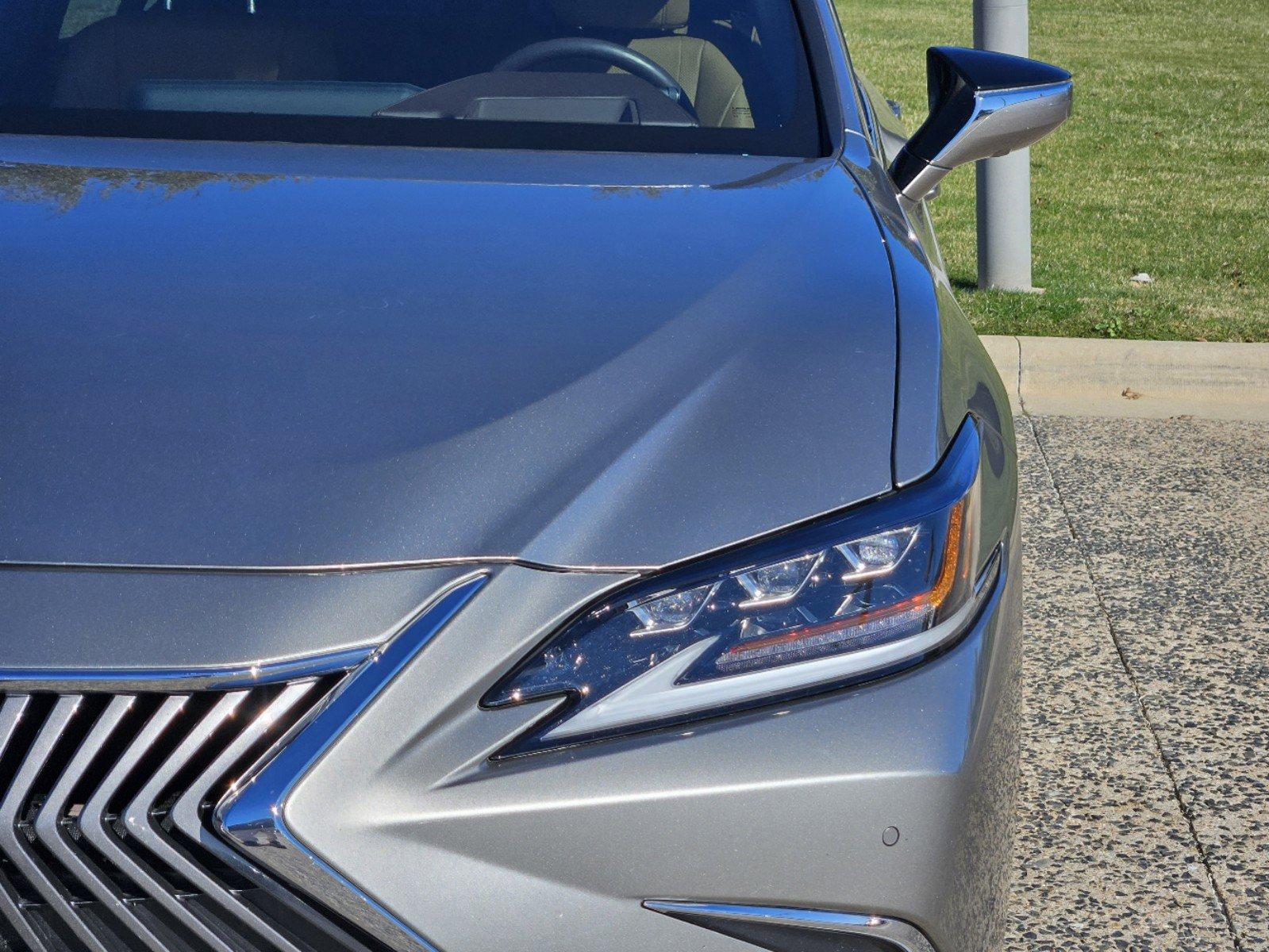 2021 Lexus ES 300h Vehicle Photo in FORT WORTH, TX 76132