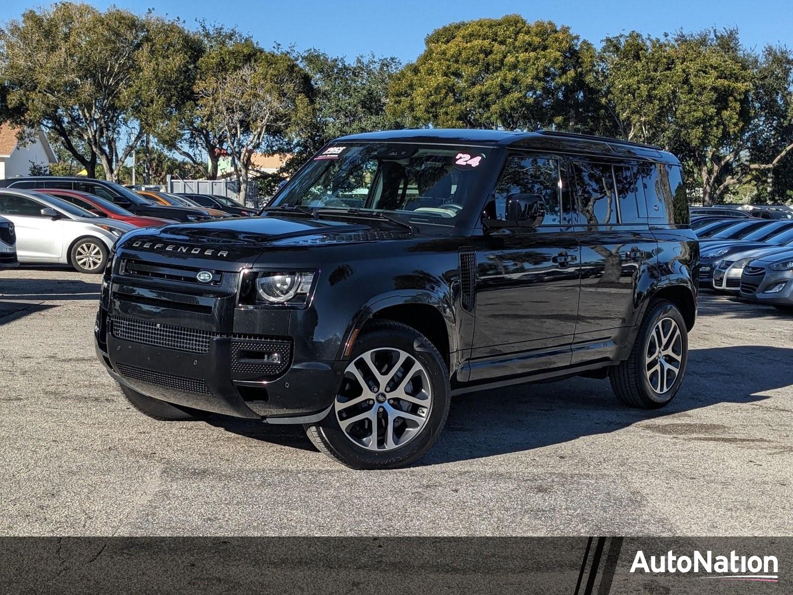 2024 Land Rover Defender Vehicle Photo in GREENACRES, FL 33463-3207