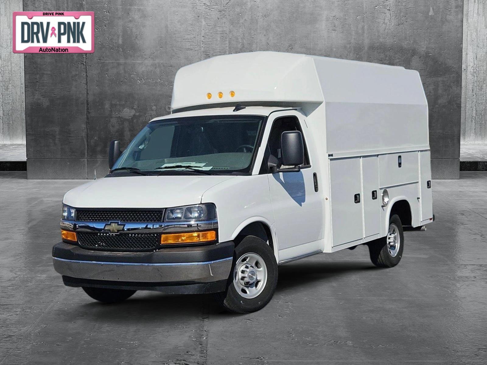 2024 Chevrolet Express Cutaway 3500 Vehicle Photo in GILBERT, AZ 85297-0446