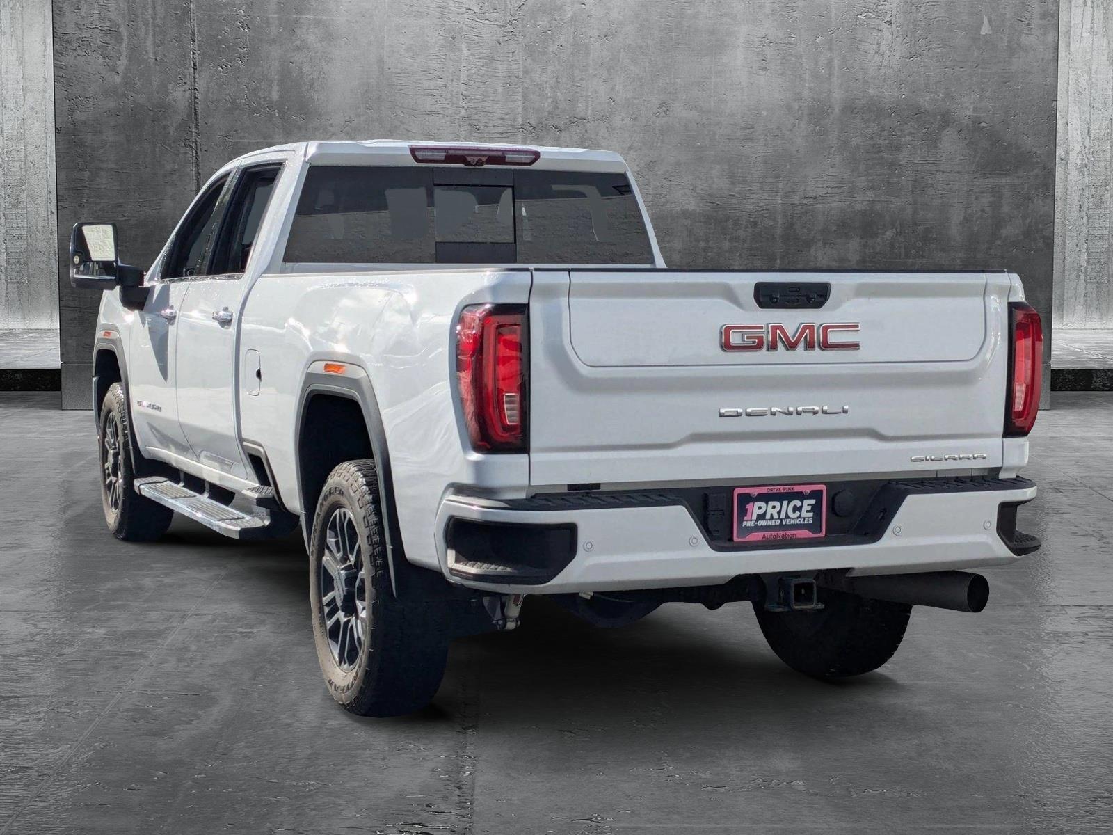 2022 GMC Sierra 3500 HD Vehicle Photo in VALENCIA, CA 91355-1705