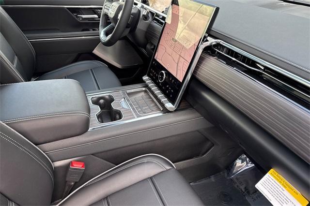 2025 GMC Sierra EV Vehicle Photo in ELK GROVE, CA 95757-8703