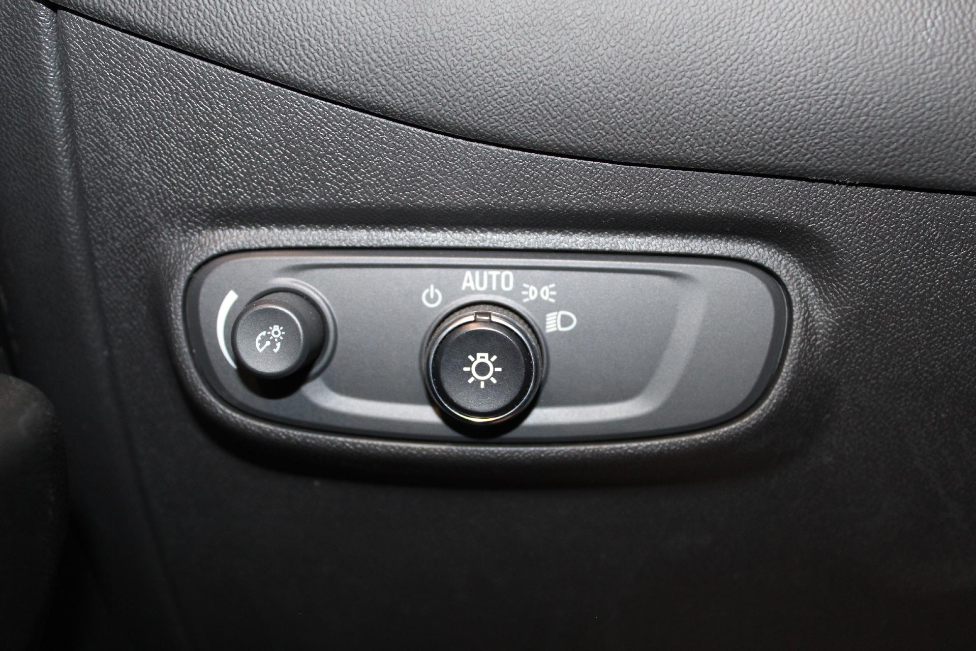 2022 Chevrolet Equinox Vehicle Photo in NORTHAMPTON, MA 01060-1120